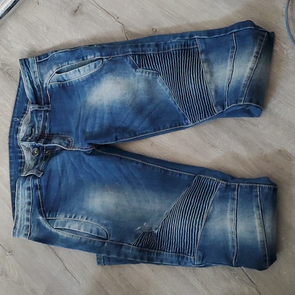 Jeans - Picture 1 of 4